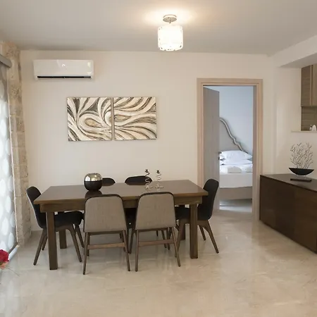 Sperveri Enalio Villa *